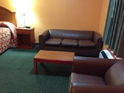 American Inn Клебърн Екстериор снимка